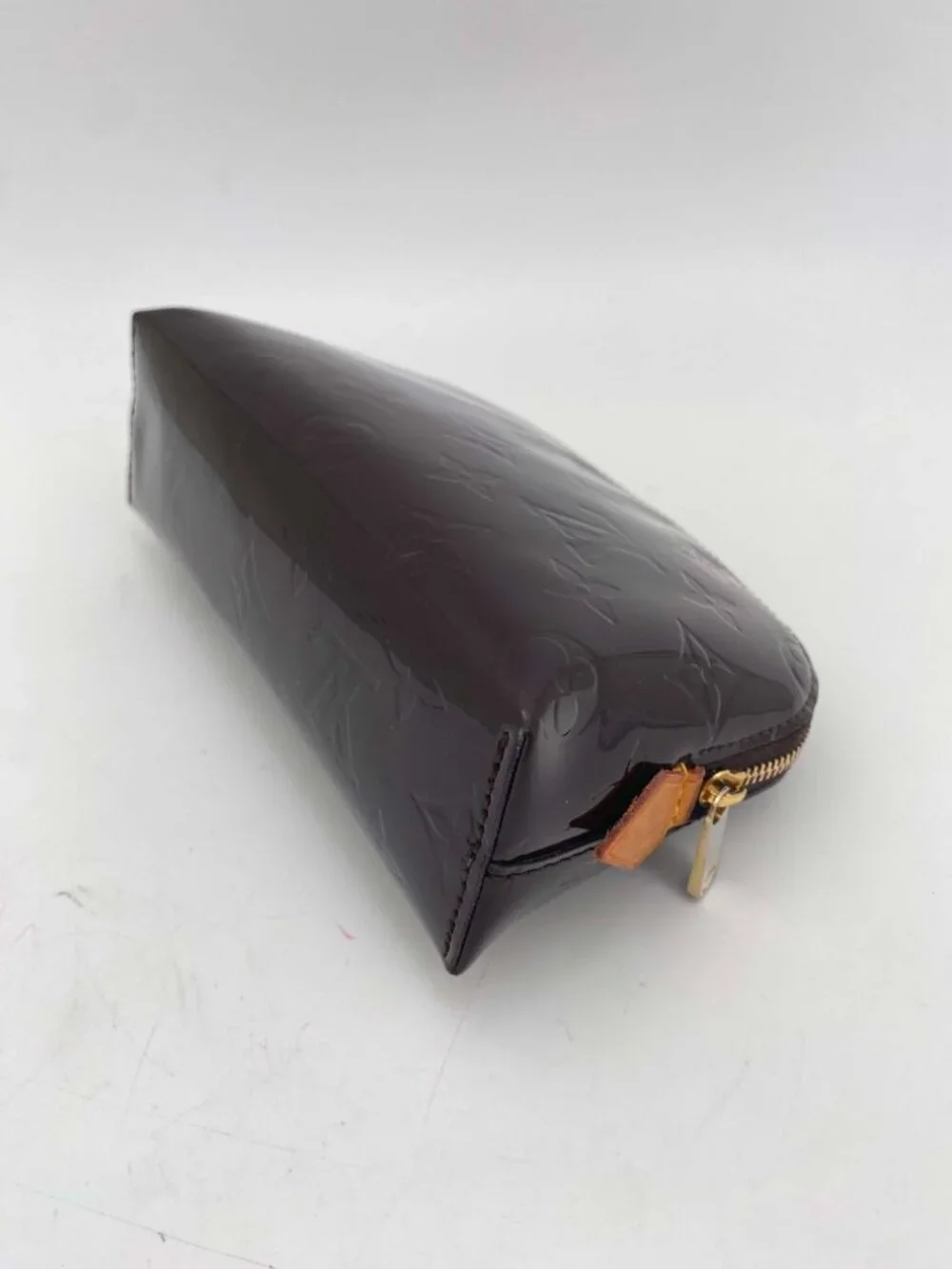 LV Cosmetic pouch - Amarante - Good condition